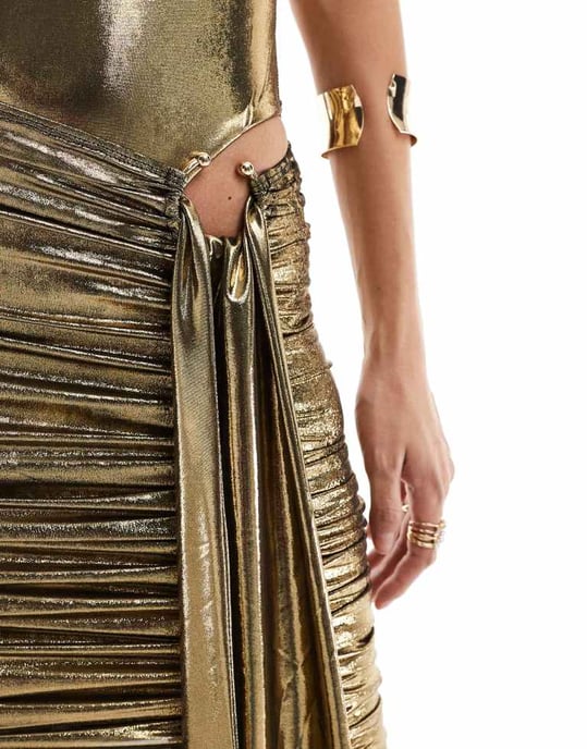 ASOS DESIGN samordnad minikjol med detaljer i guld och rynkning - Image 3