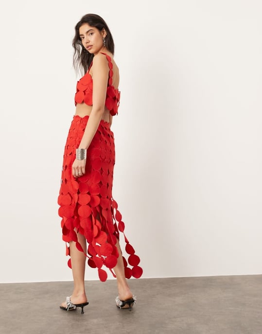 ASOS EDITION statement cirkel detaljer midi kjol co-ord i röd - Image 2