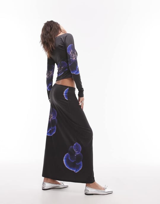 Resume low rise maxi skirt in blurred lilac floral co-ord - Image 4