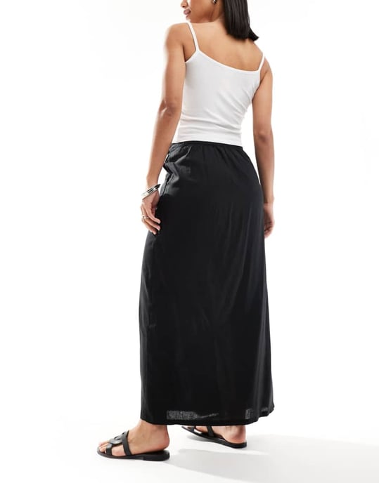 Vero Moda Aware linne inslag maxi kjol i svart - Image 2