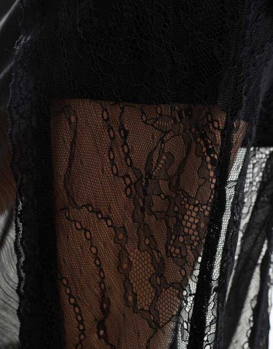 Miss Selfridge chiffonspetsinsats maxi kjol i svart - Image 3