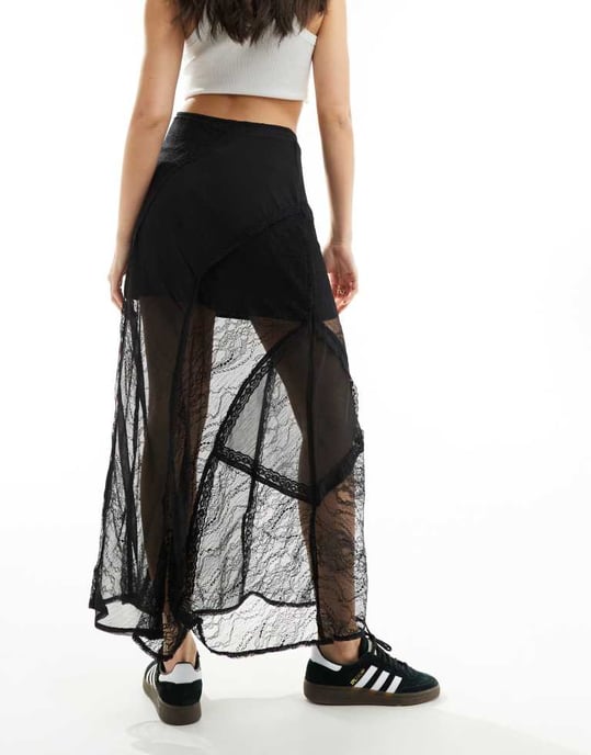 Miss Selfridge chiffonspetsinsats maxi kjol i svart - Image 4