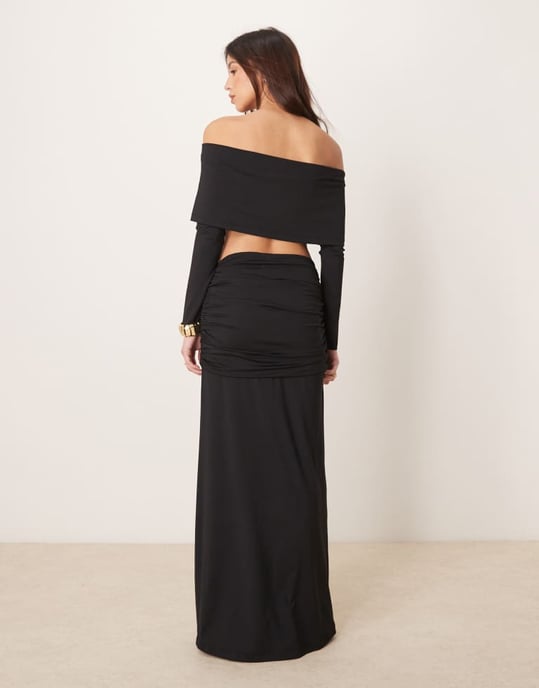 ASOS DESIGN rynkad maxikjol i mesh med insamlad v midja i svart - Image 4