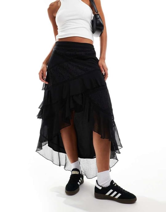 Miss Selfridge chiffong spetsmix volangmaxikjol i svart - Image 2