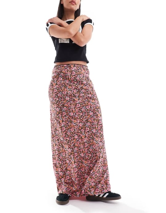 Miss Selfridge picotkantad sned maxi kjol i flerfärgad blommönster - Image 1