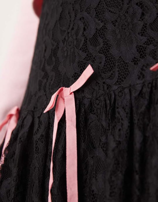 Miss Selfridge spetsbåge detaljerad lager-maxikjol i svart - Image 2