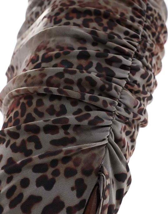 ASOS DESIGN co-ord asymmetrisk mesh maxikjol i djurmotiv - Image 4