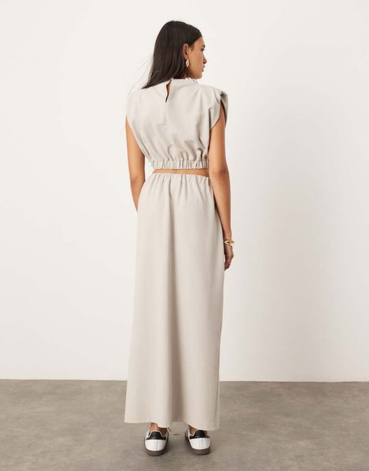 ASOS EDITION jersey snurrdetalj maxi kjol set i ljusgrå - Image 2