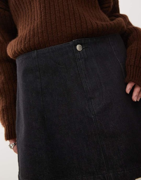 ASOS DESIGN denimkjol med ren midjeband och volang i tvättad svart - Image 2