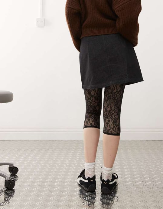 ASOS DESIGN denimkjol med ren midjeband och volang i tvättad svart - Image 3