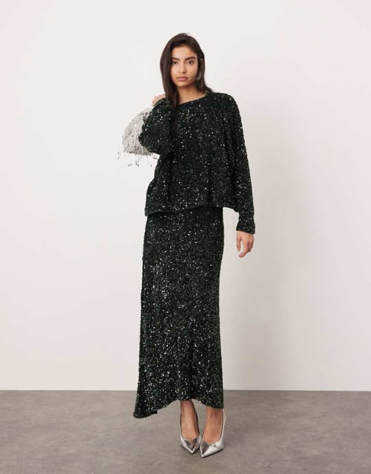 ASOS EDITION sammet helhelssynlig paljett asymmetrisk nederdel co-ord i mörkgrön - Image 1