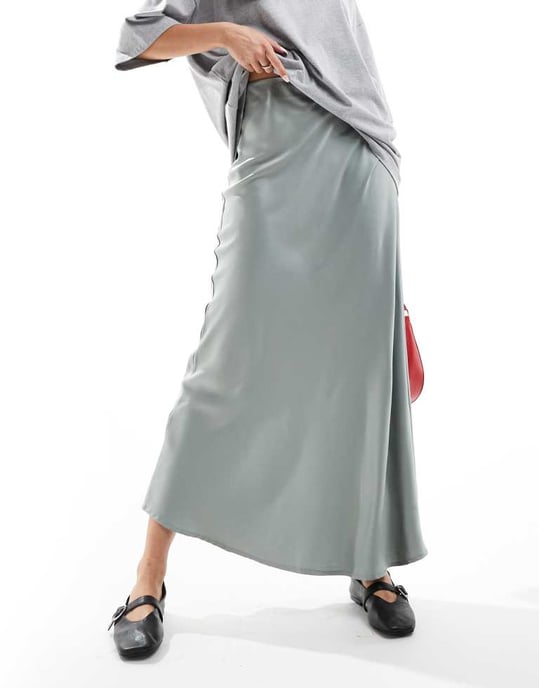 Vero Moda satängkjol i ankellängd i grått - Image 3