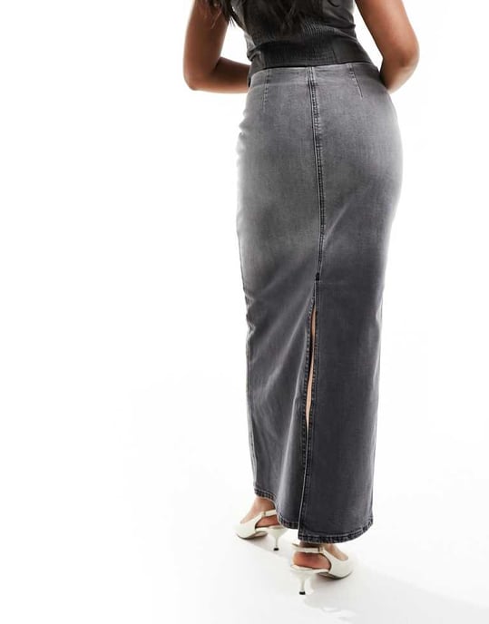 NA-KD x Chloe Monchamp koord denimmidaxi kjol i grå ombre - Image 4