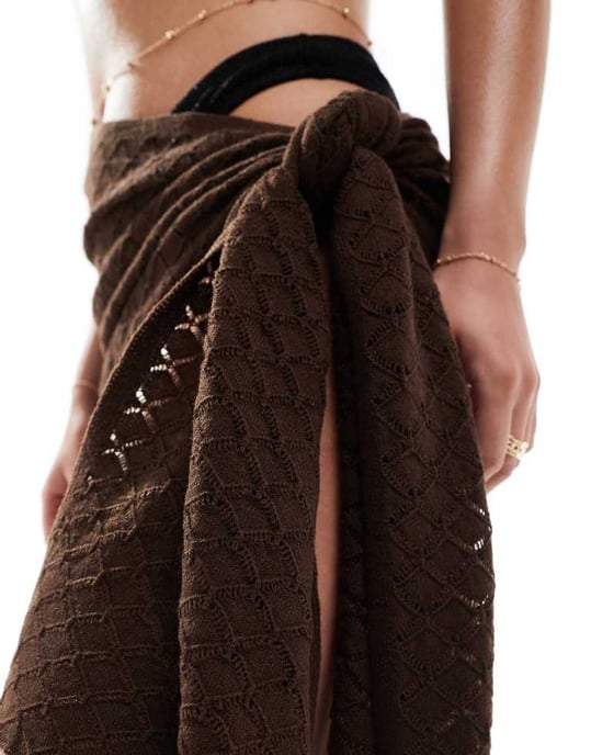 In The Style exklusiv virkad sarong i choklad - Image 2