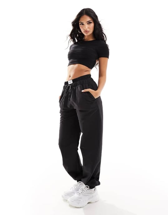 Sixth June texturerad crop top i svart - Image 4