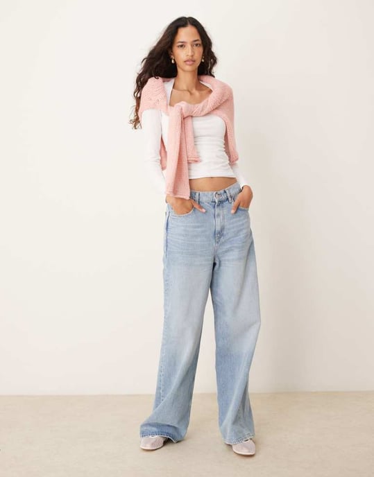 Abercrombie & Fitch långärmad topp med porträttkrage i vitt - Image 4