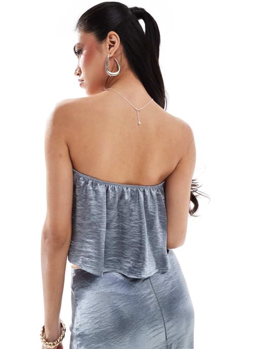 In The Style x Perrie Sian exklusiv satin bärande bandeau-top set i blått - Image 3