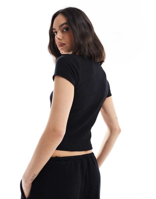 Cotton On lightweight cropped beach t-shirt in black - Image 2