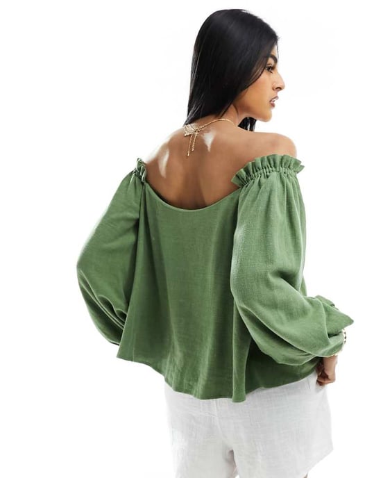 ASOS DESIGN linne-look off-shoulder veckad topp i khaki - Image 2