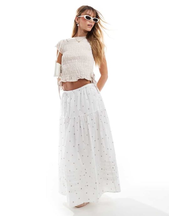 ASOS DESIGN texturerad kortärmad topp med knyt i sidorna i sten - Image 2