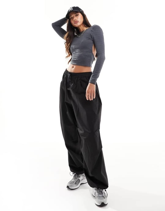 ASOS DESIGN texturerad ryggradslös långärmad topp i grått - Image 2