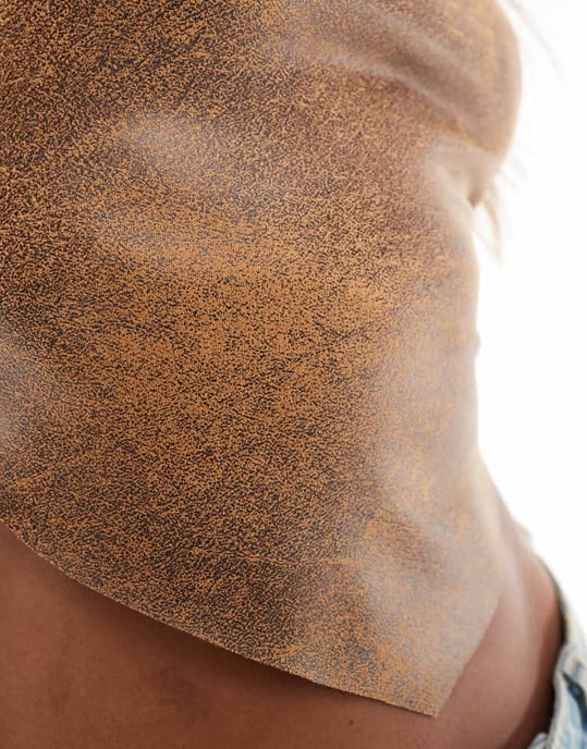 ASOS DESIGN läderlook bandeau scarf topp med snörning i ryggen i tvättad brun - Image 3
