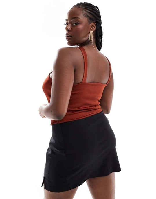 ASOS DESIGN Curve slinky halterneck topp med detaljer i rostfärgad - Image 2