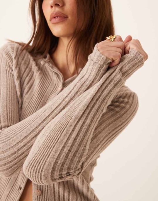 Miss Selfridge borstad chunky rib cardigan i sten - Image 4