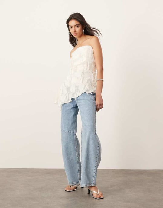 ASOS EDITION jacquard blommig bandeau långtop i krämfärg - Image 3