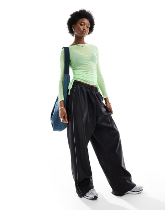 ASOS DESIGN långärmad mesh-topp med rynkade sidor i ljusgrön - Image 3