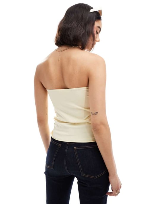 ASOS DESIGN veckad bandeau-topp i mjuk gul - Image 3