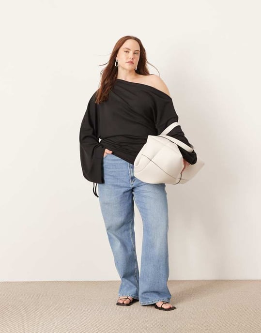 ASOS EDITION Curve jerseytopp med off shoulder och rynkade ärmar i svart - Image 2