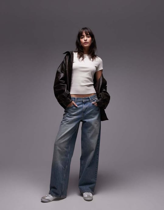 Tommy Jeans badge rib t-shirt in off white - Image 3