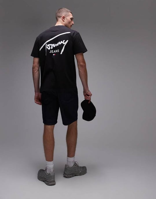 Tommy Jeans Signature logo crew neck t-shirt in black - Image 3