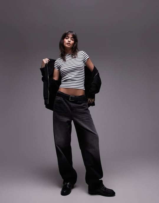 Tommy Jeans badge rib t-shirt in stripe - Image 1