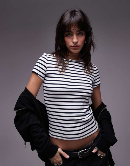Tommy Jeans badge rib t-shirt in stripe - Image 2