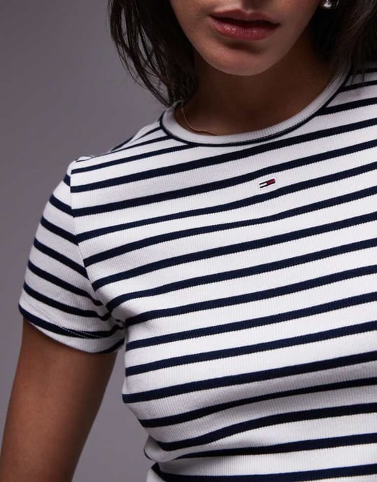 Tommy Jeans badge rib t-shirt in stripe - Image 3
