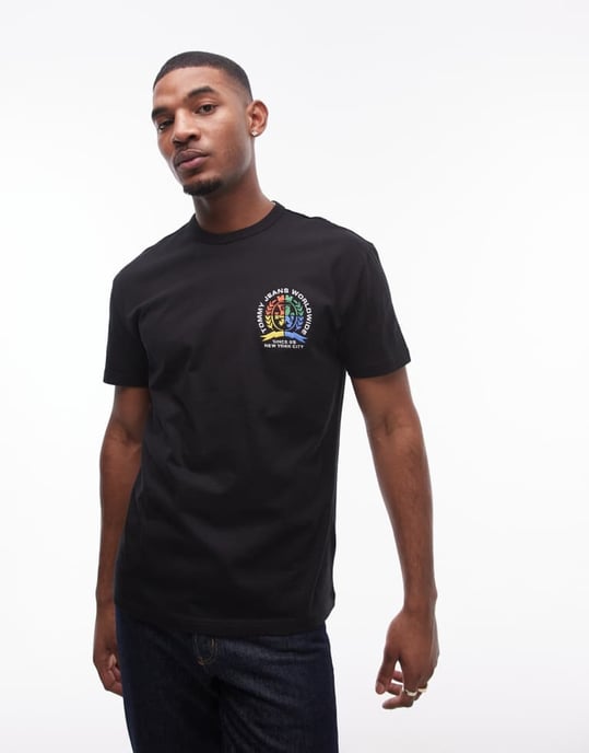 Tommy Jeans colourful crest logo t-shirt in black - Image 4
