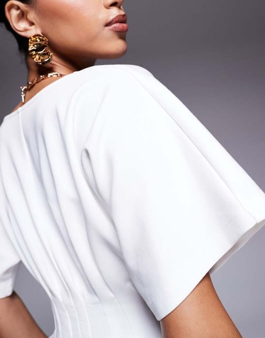 ASOS DESIGN interlock V neck tshirt with pleated waist in cream - Image 3