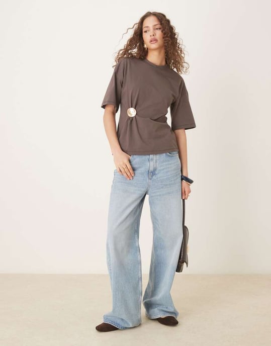 ASOS DESIGN hardware tee in brown - Image 2