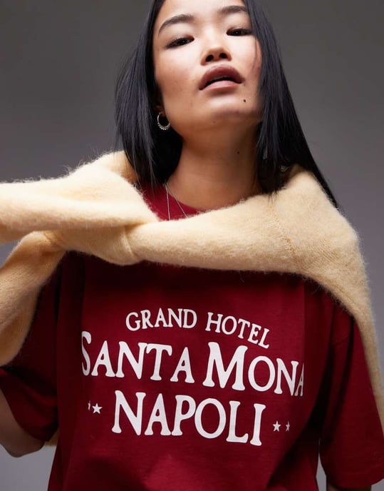 Topshop graphic Santa Mona Napoli oversized tee in red - Image 4