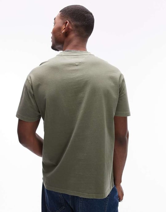Tommy Jeans relaxed badge logo t-shirt in washed khaki - Image 4