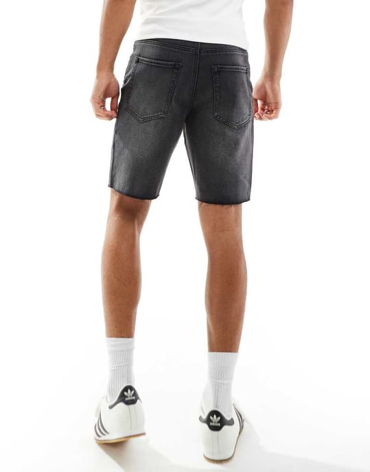 ADPT vida passform avskurna denimshorts i tvättad svart - Image 2