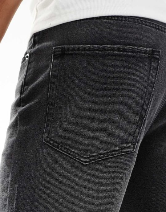 ADPT vida passform avskurna denimshorts i tvättad svart - Image 3