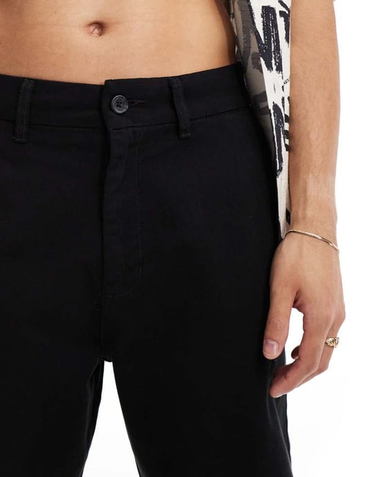 ONLY & SONS lös passform shorts i svart - Image 3