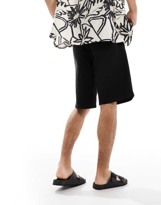 ONLY & SONS lös passform shorts i svart - Image 4