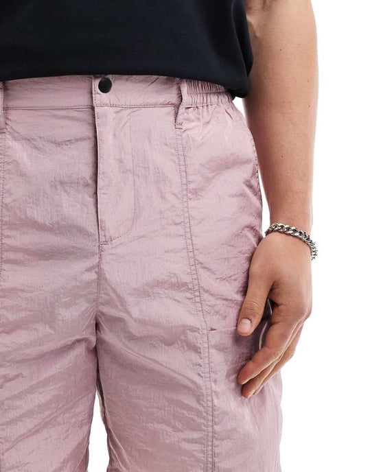 ASOS DESIGN koord nylonshorts med funktionell stil i rosa - Image 4