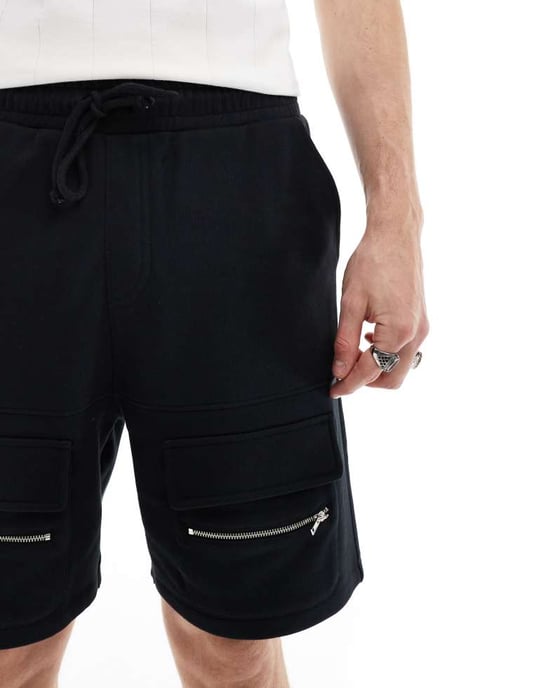 ASOS DESIGN slim fit arbetsshorts med framfickdetalj i svart - Image 4