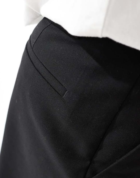 ASOS DESIGN smart avslappnade shorts i svart - Image 3