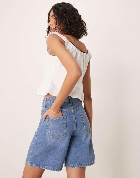 Nobody's Child Brixton longline denim shorts in mid wash - Image 4